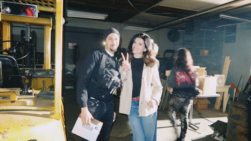 Behind the scenes photo 21